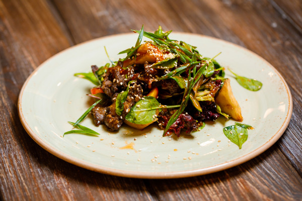 С баклажанами фри и хрустящей телятиной